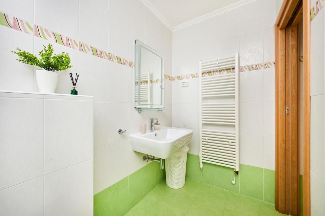 Supreme Studio Apartment Bijoux อูมัค ภายนอก รูปภาพ