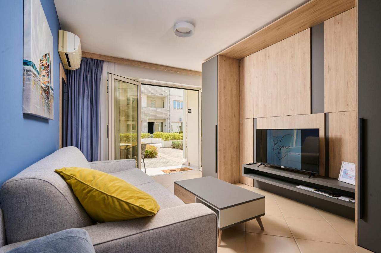 Supreme Studio Apartment Bijoux อูมัค ภายนอก รูปภาพ