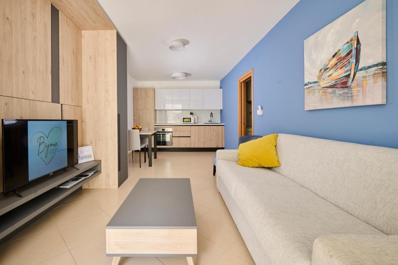 Supreme Studio Apartment Bijoux อูมัค ภายนอก รูปภาพ